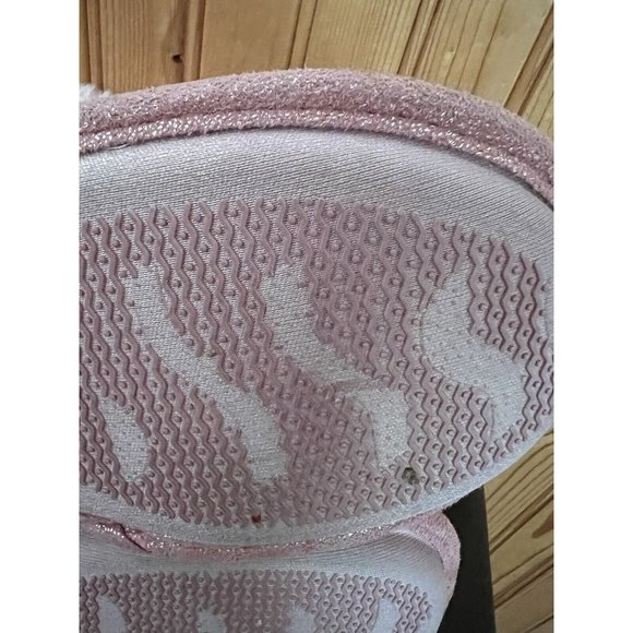 Disney - Minnie Mouse Boot Slippers - Medium Size 7/8 - Picture 14 of 15